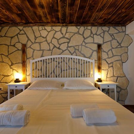 Rustic Apartment Evelin Krk Town Luaran gambar