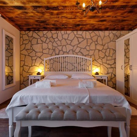 Rustic Apartment Evelin Krk Town Luaran gambar