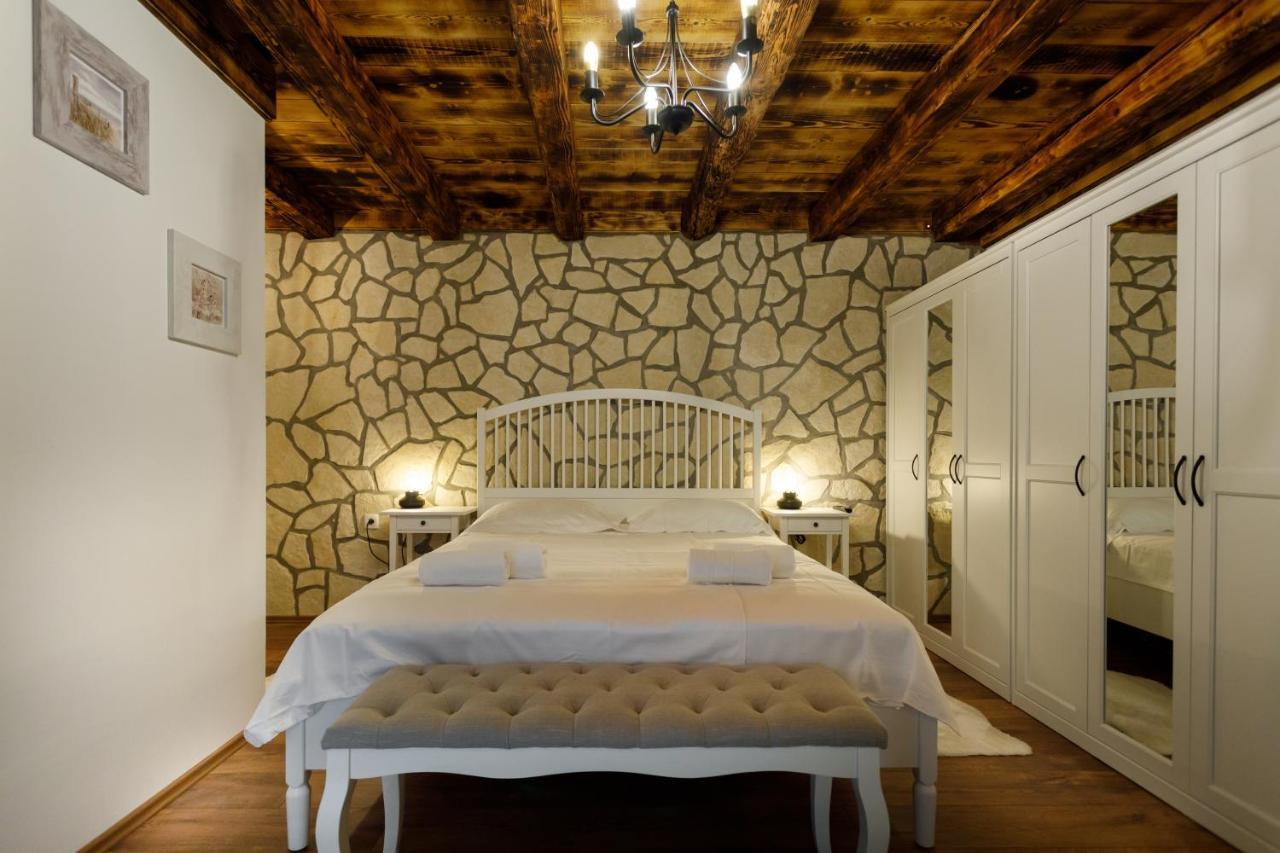 Rustic Apartment Evelin Krk Town Luaran gambar