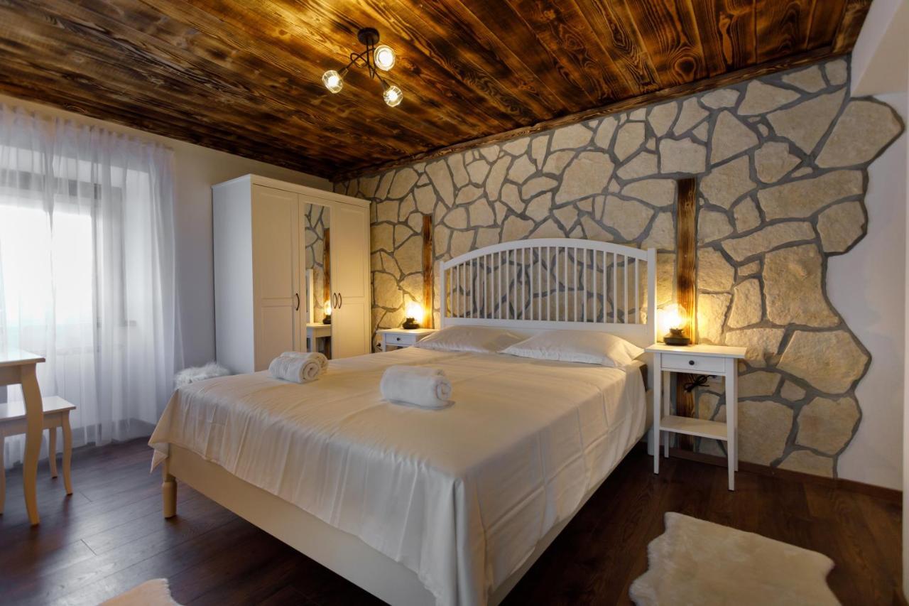 Rustic Apartment Evelin Krk Town Luaran gambar