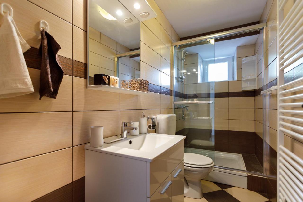 Rustic Apartment Evelin Krk Town Luaran gambar